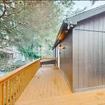 Lake Luxe