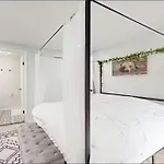 Lake Luxe