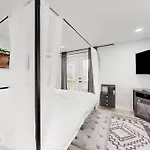 Lake Luxe